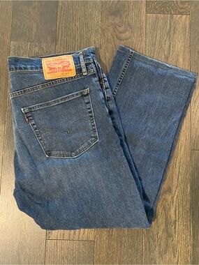 Levi's 504 Men's Blue Denim Jeans - Classic Fit